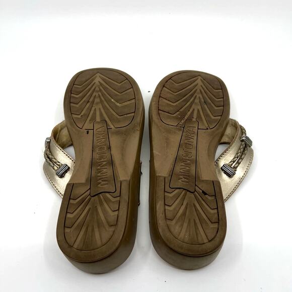 MINNETONKA Silverthorne Gold Thong Sandals Women's 7 US - Picture 8 of 9